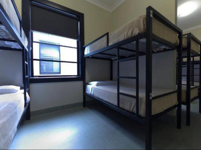 Coolangatta Sands Hotel Hostel Gold Coast
