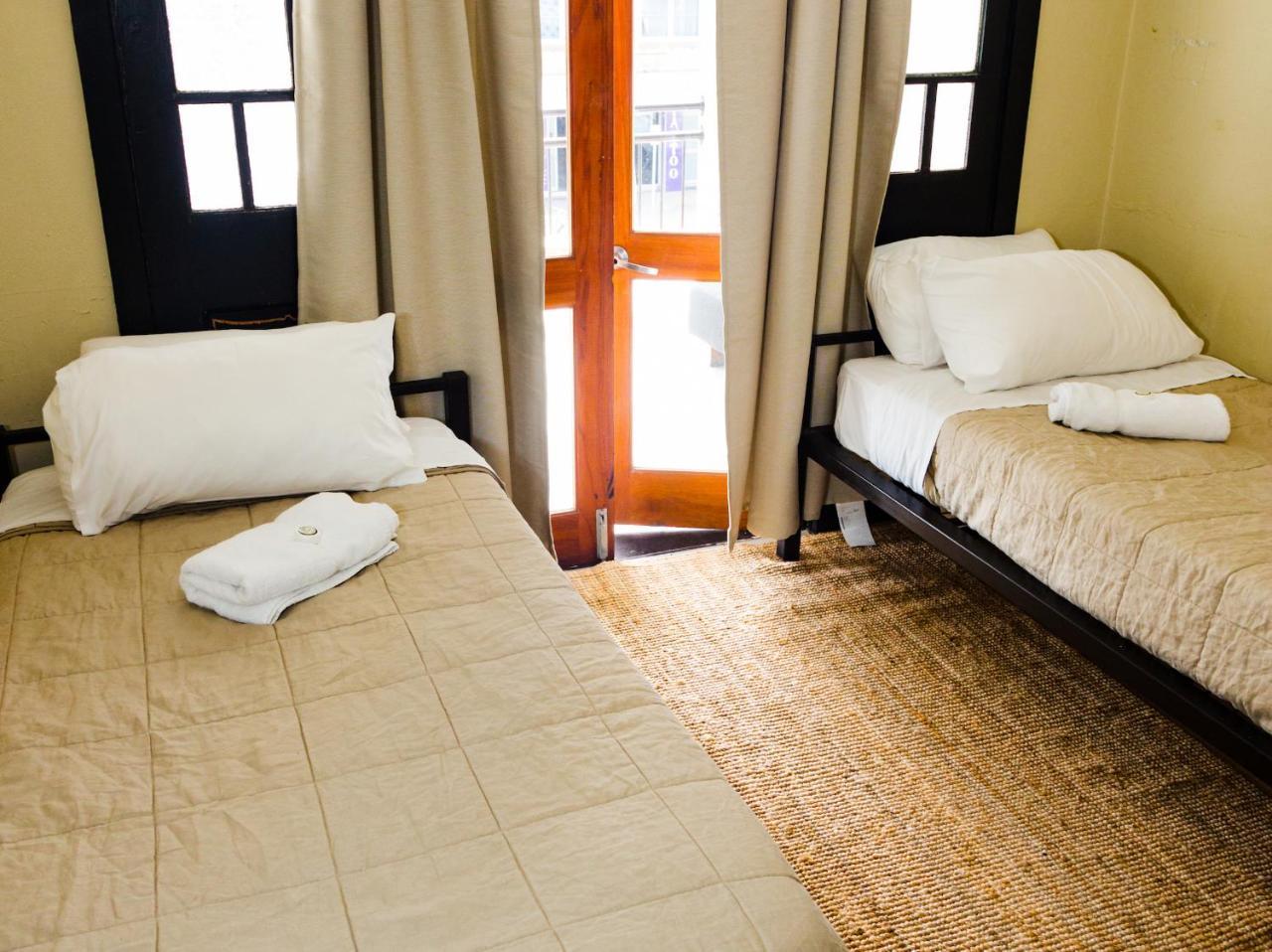 Hostel Coolangatta Sands Hotel Gold Coast